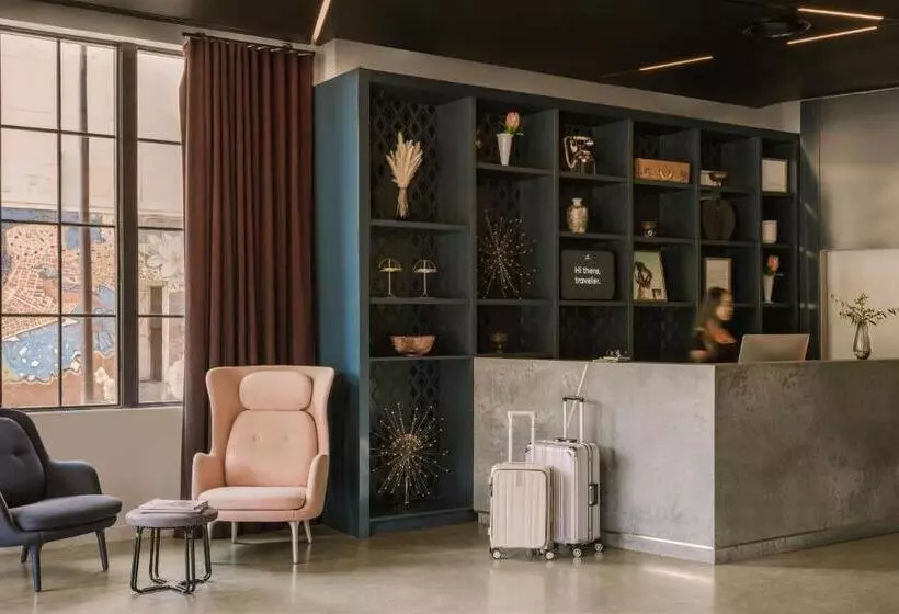 Hotelli Sonder 907 Main