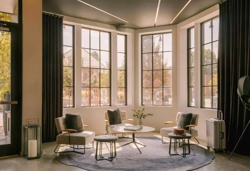 Hotelli Sonder 907 Main