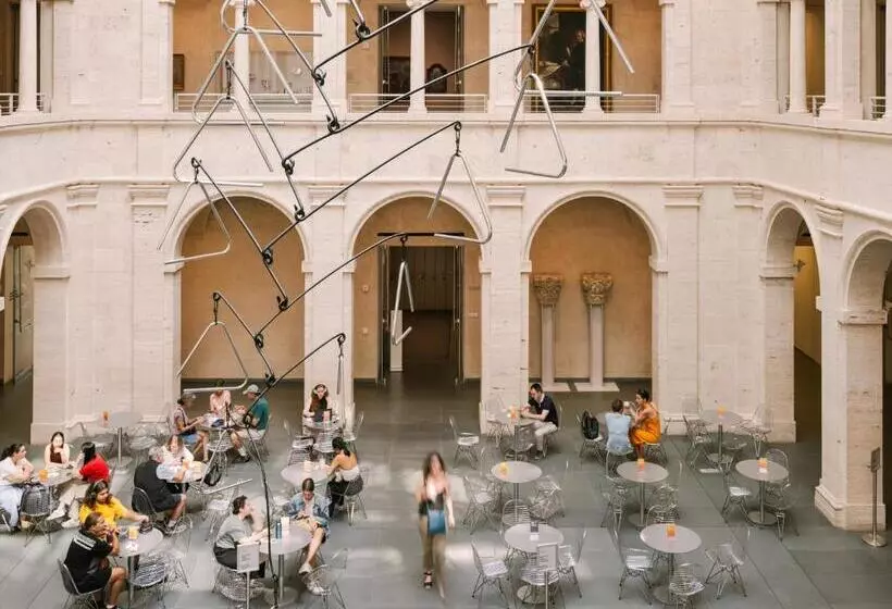 Hotelli Sonder 907 Main