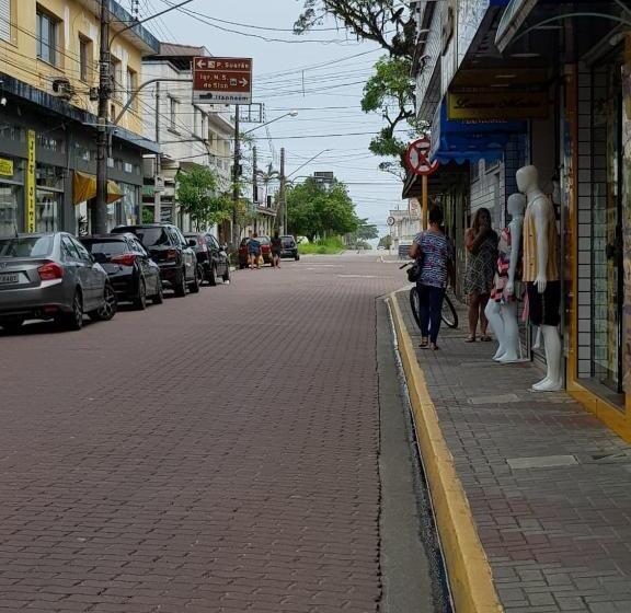 ペンション Suítes Suarão