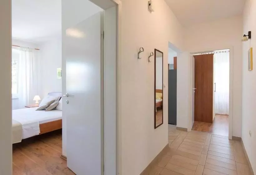 Apartments Ivona