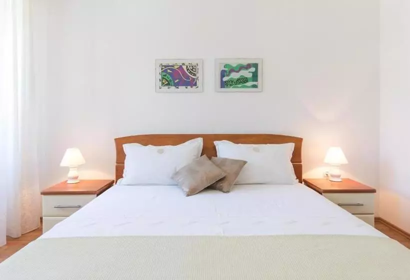 Apartments Ivona