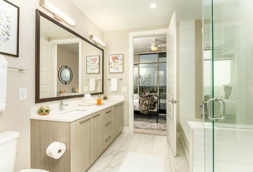 Chic Collection By No On Peachtree