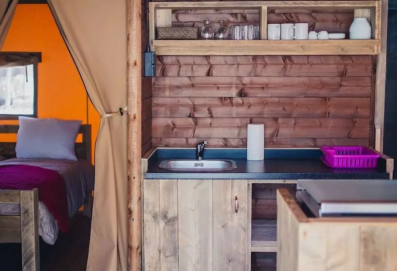هتل Camping Sènia Caballo De Mar