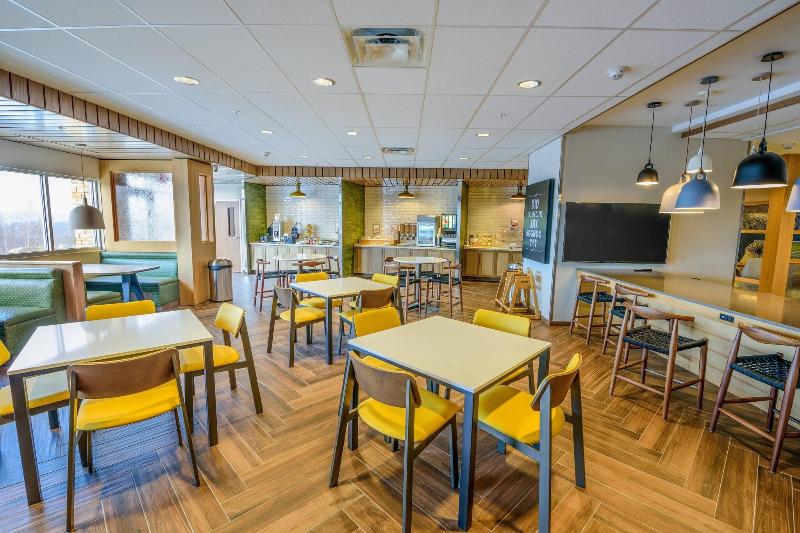 Отель Fairfield Inn & Suites Scranton Montage Mountain