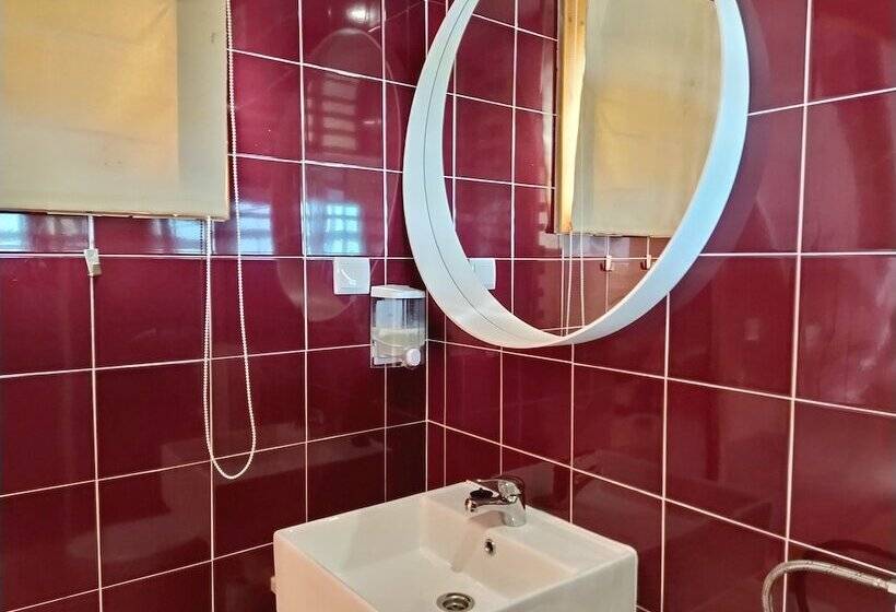 هتل Penichepraia Bungalows, Campers & Spa