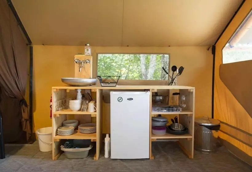 ホテル Village Huttopia Senonches