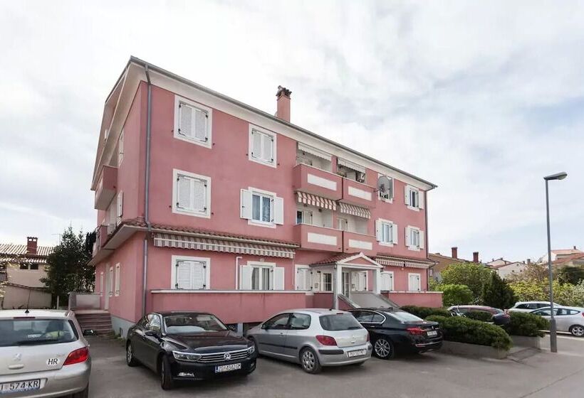 Apartment Lucija 2 With Unique Details