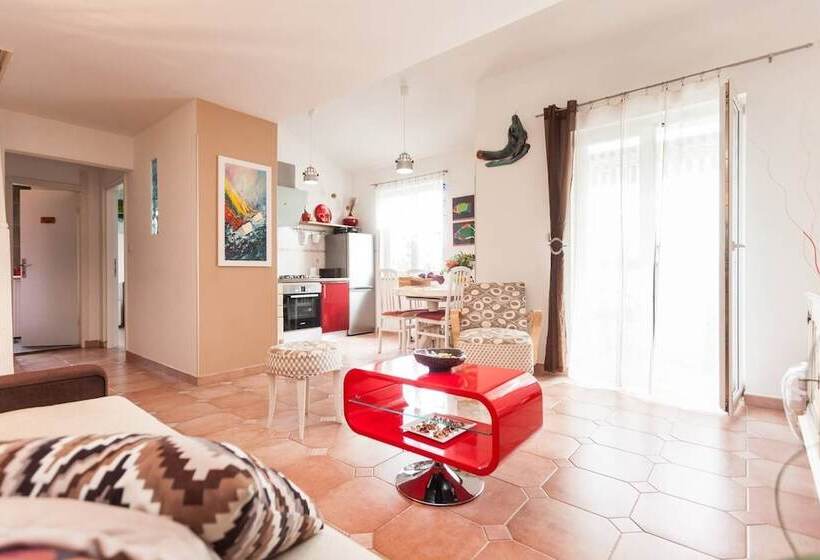 Apartment Lucija 2 With Unique Details