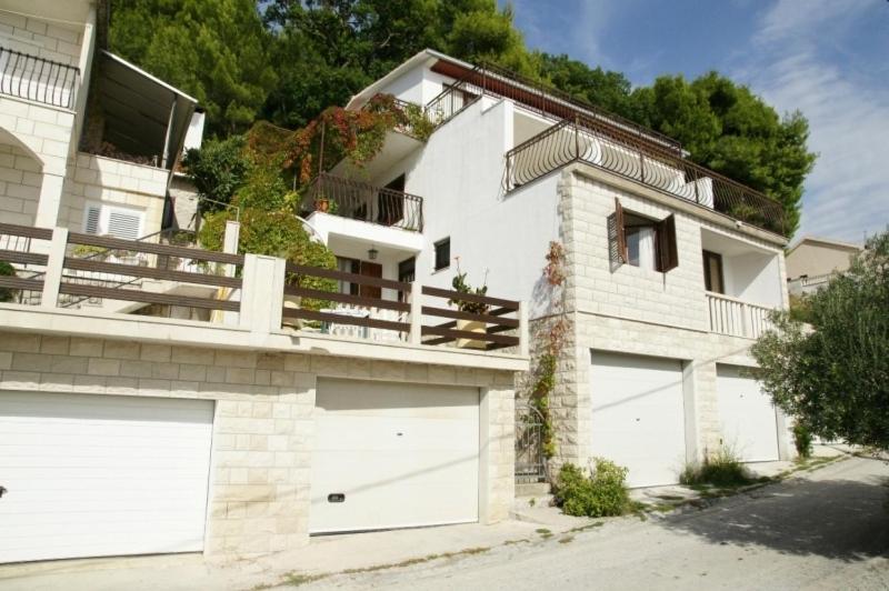 Aria Apartments With Sea View