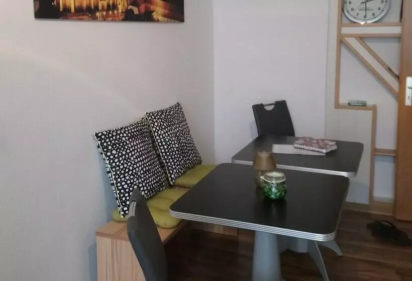 Ferienwohnung Jenaer Strasse