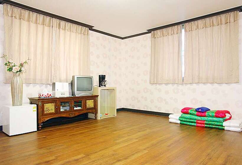 Gyeongju Seoul Youth Hostel