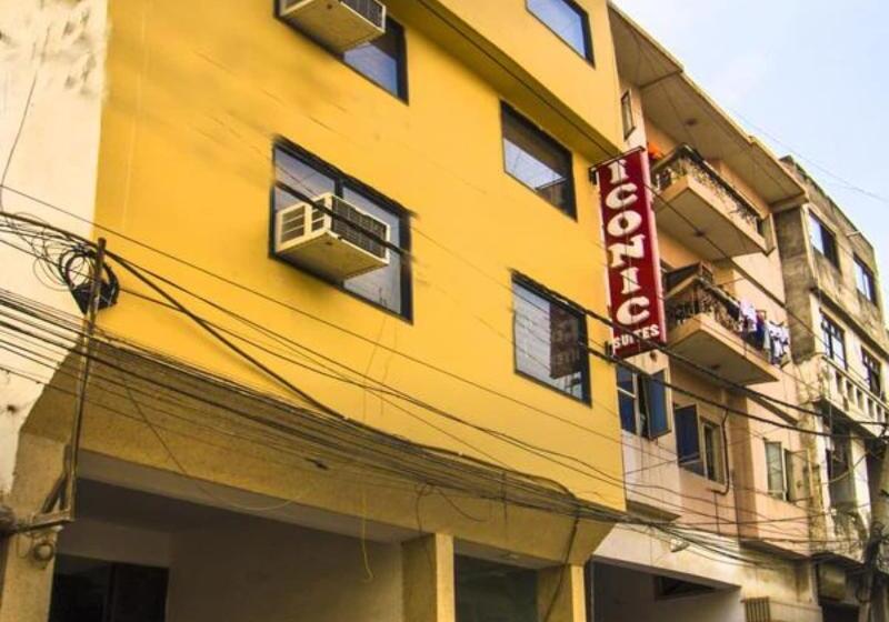 호텔 Iconic Suites