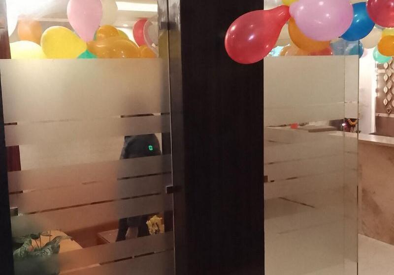 호텔 Iconic Suites