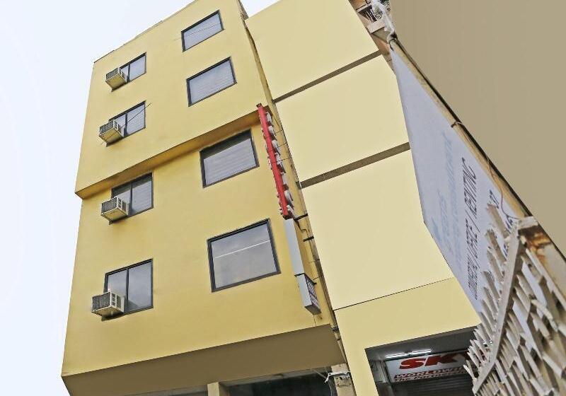 호텔 Iconic Suites