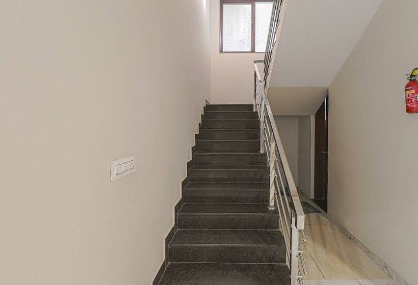 فندق Treebo Yc Grand Boutique, Electronic City