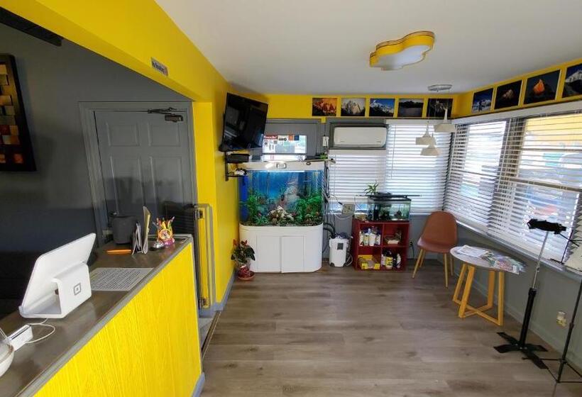 モーテル American Inn