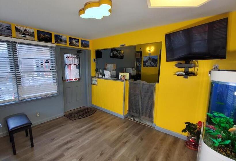 モーテル American Inn