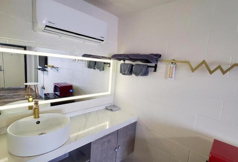 モーテル American Inn