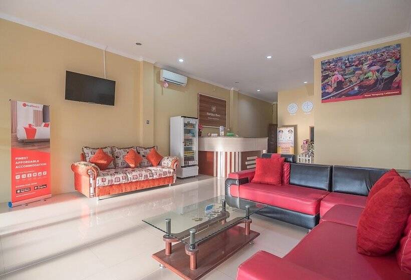 بنسيون Reddoorz Plus Near Syamsudin Noor Airport 3