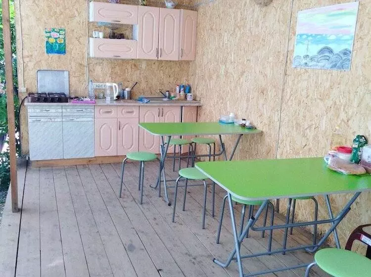 ペンション Vishnevui Rai Guest House