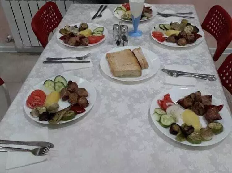 ペンション Vishnevui Rai Guest House