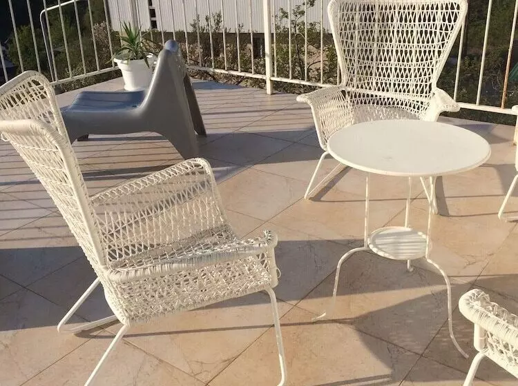 ペンション Vishnevui Rai Guest House