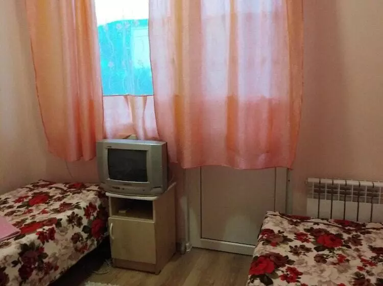 ペンション Vishnevui Rai Guest House