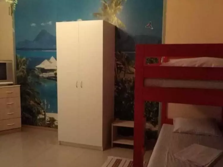 ペンション Vishnevui Rai Guest House