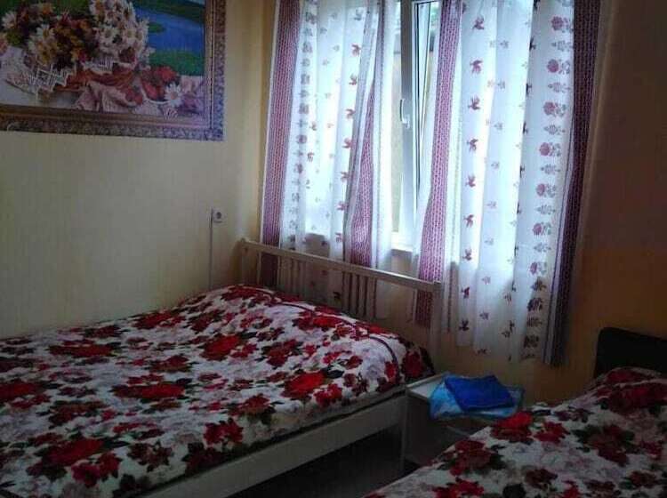 Pensjonat Vishnevui Rai Guest House