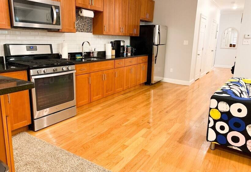 Stunning 3bd/3ba In Jamaica Plain Near The Trains #2