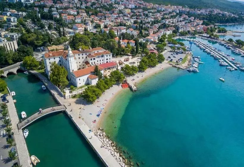 Apartments Lucija