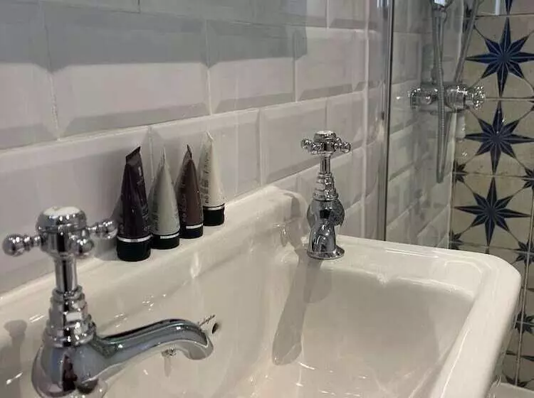 ベッドアンドブレックファースト The Pickled Pheasant