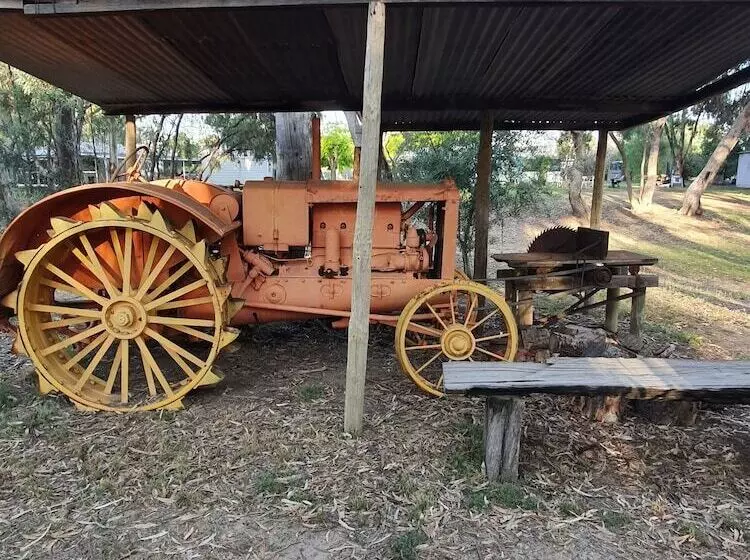 Hotelli Pioneer Tourist Park