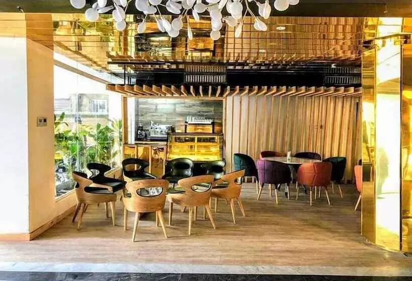 هتل Grace Cox Smart