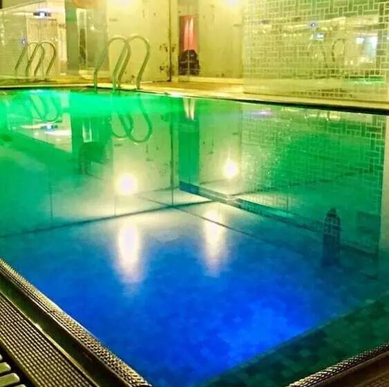 هتل Grace Cox Smart