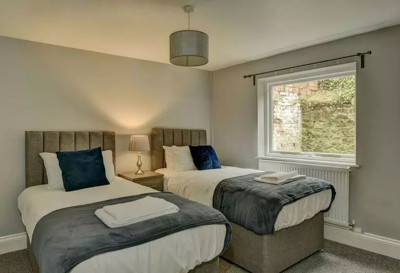 K Suites   Friarn Lawn   Free Parking