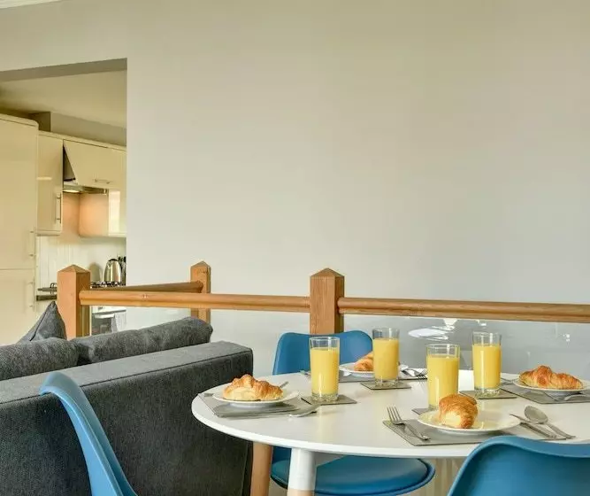 K Suites   Friarn Lawn   Free Parking