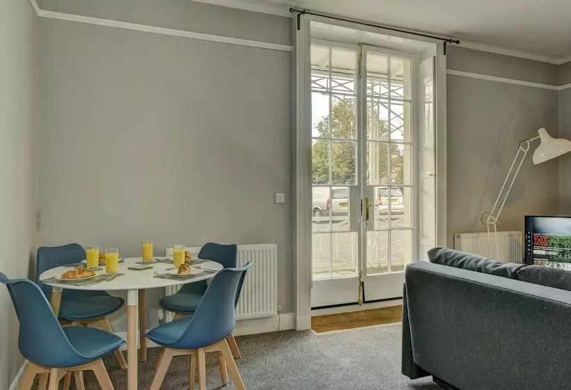 K Suites   Friarn Lawn   Free Parking