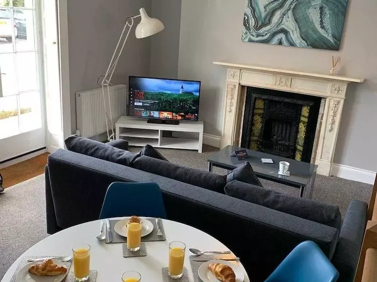 K Suites   Friarn Lawn   Free Parking