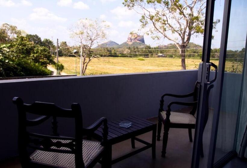 بنسيون Royal Rock Sigiriya