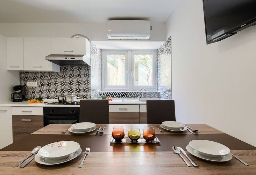 Andrea&leon Apartments