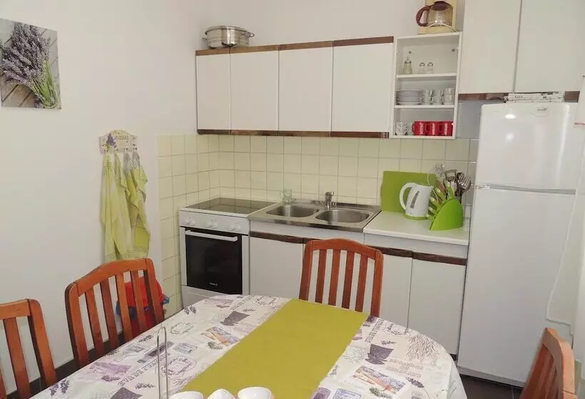 Apartments Nikolina