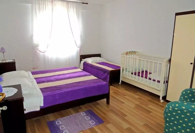 Apartments Nikolina