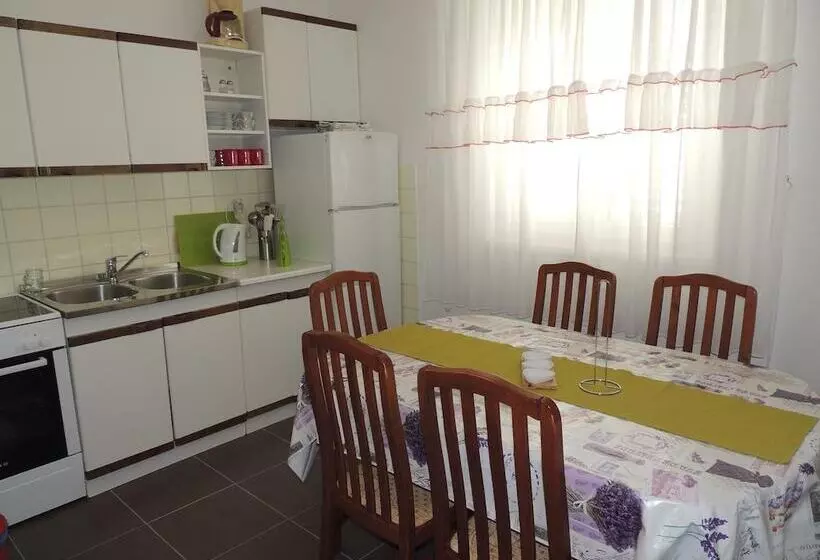 Apartments Nikolina