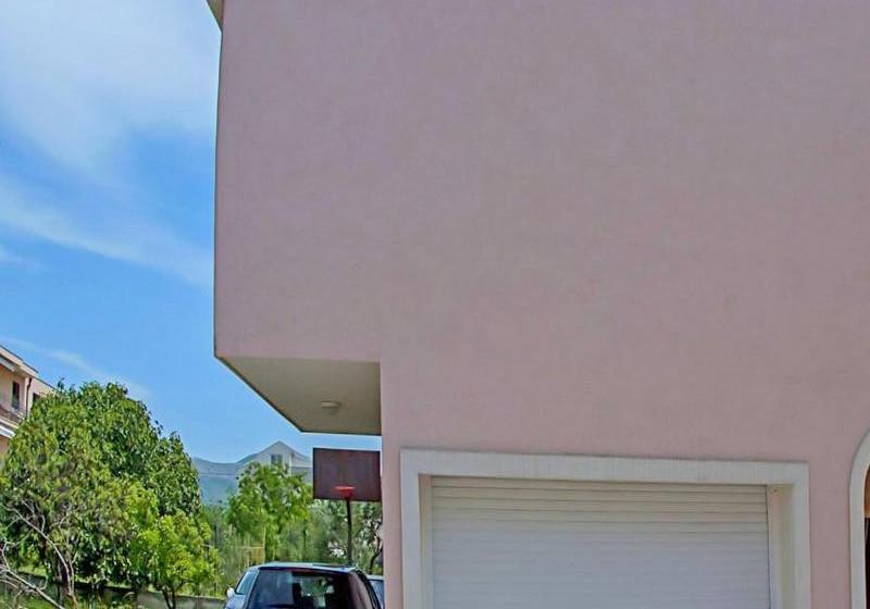 فندق Apartaments Damir