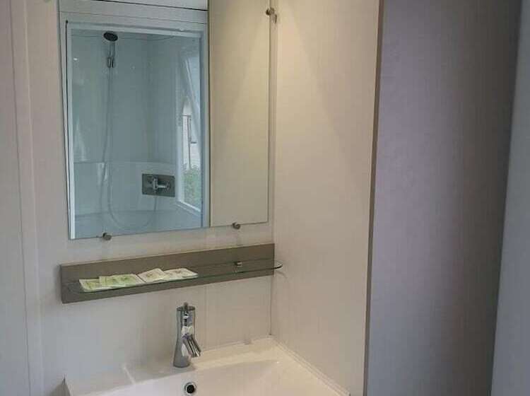 هتل Camping Playa Taray