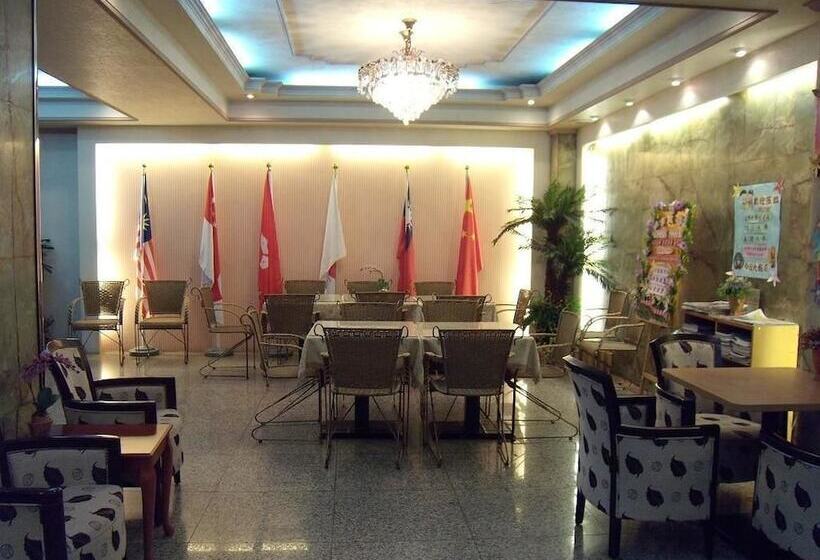 هتل Chung Shan Business