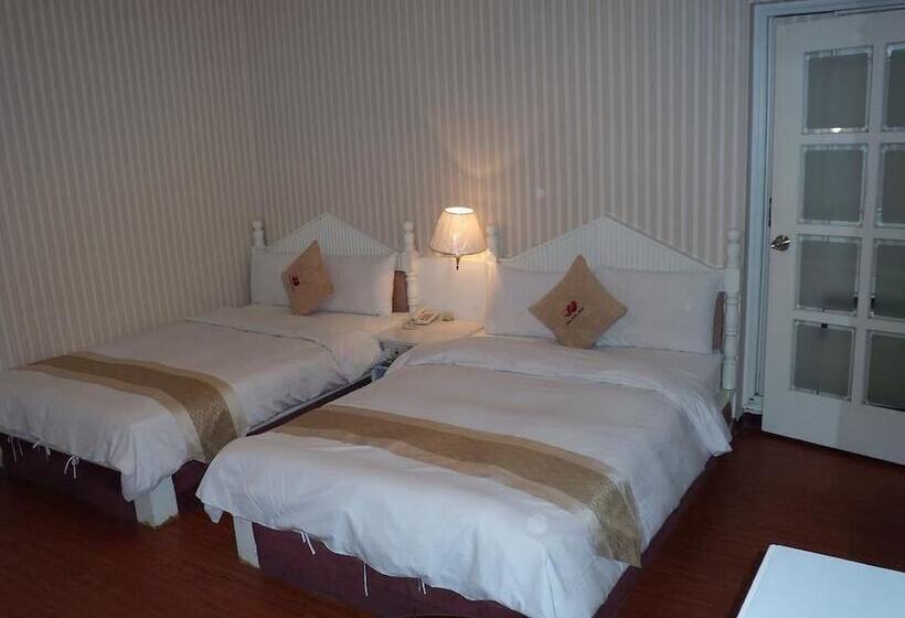 هتل Chung Shan Business