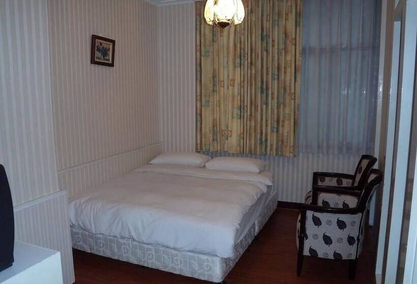 هتل Chung Shan Business